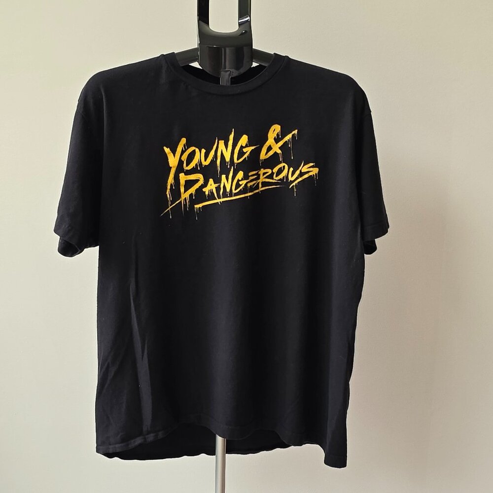 The Struts “Young & Dangerous” Band T-Shirt – Size XL (Black)